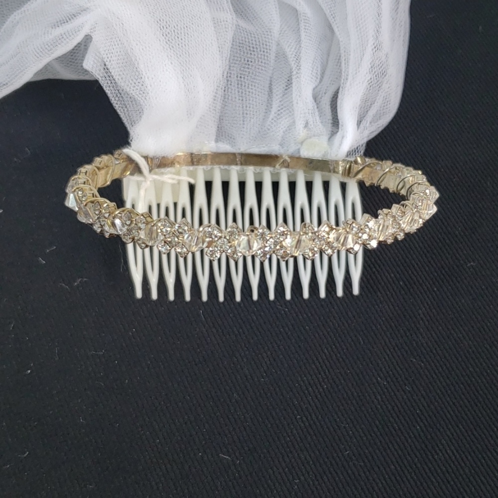 US ANGELS FLOWER GIRLDIAMOND BUN WRAP AND VEIL